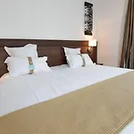 By Ihg Мюлуз
