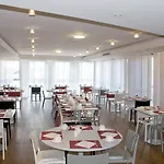 By Ihg 4*
