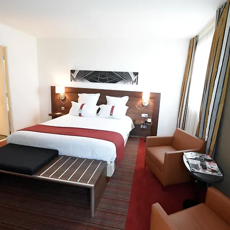 By Ihg Hotel