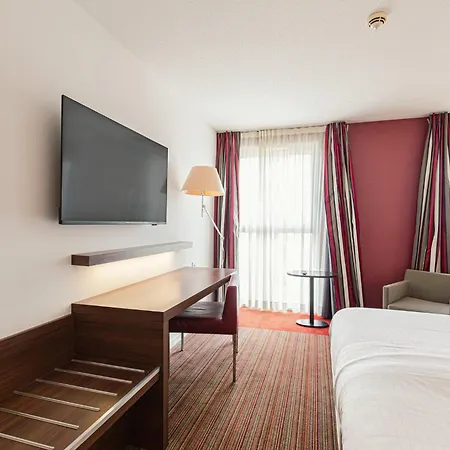 By Ihg Hotel