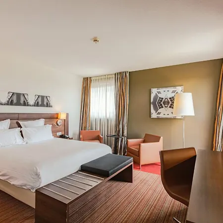 By Ihg 4*