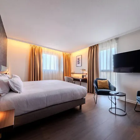 By Ihg 호텔