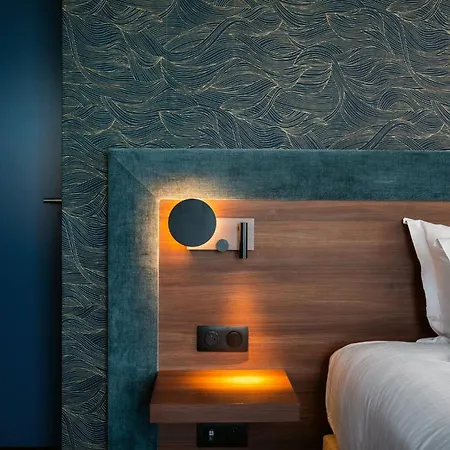 By Ihg Hotel 4*