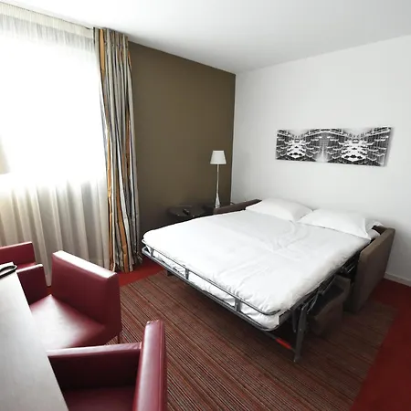 By Ihg Hotel