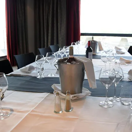 Hotel By Ihg