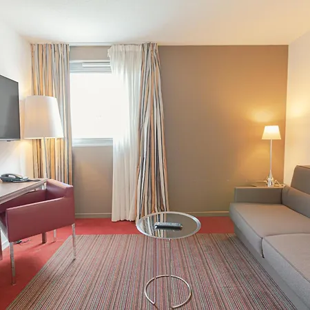 By Ihg