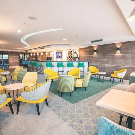 Hotel By Ihg 4*