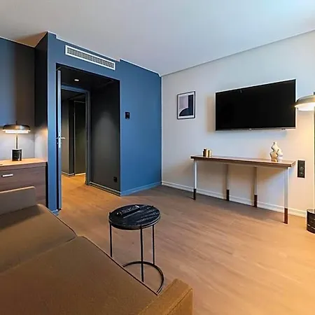 By Ihg Hotel 4*