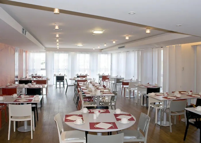 ホリデイイン 4*